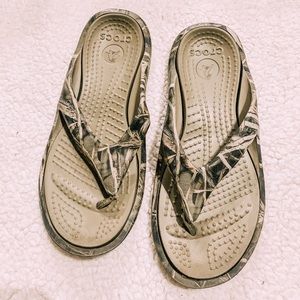 Camo Flip Flop Crocs